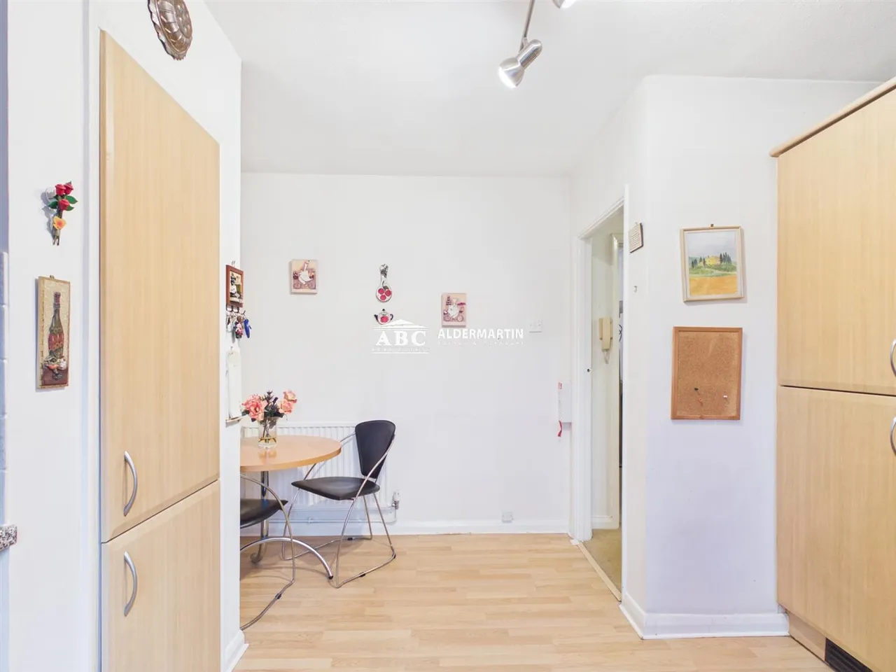 Edgwarebury Lane, Edgware, photo 7
