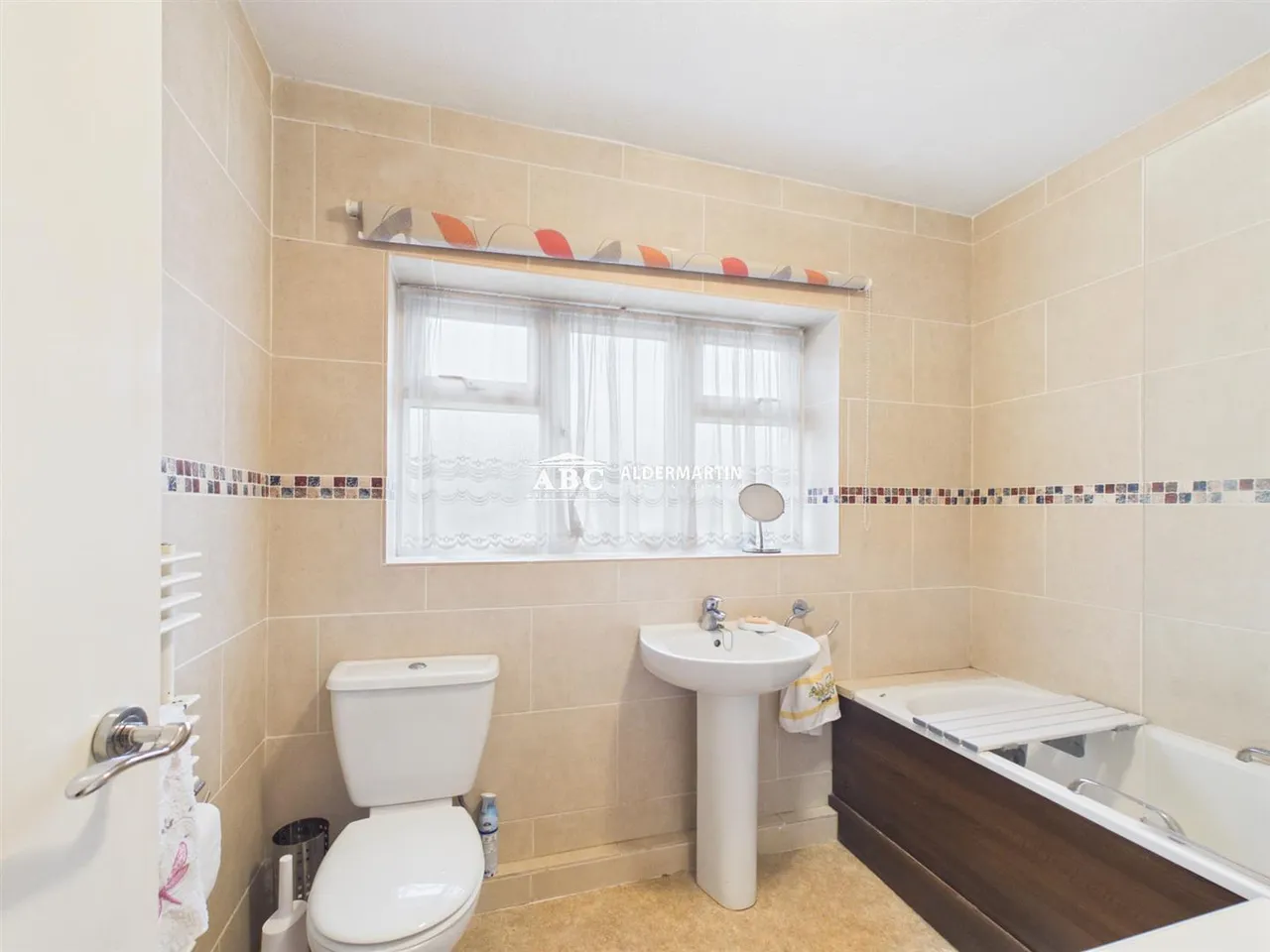 Edgwarebury Lane, Edgware, photo 9