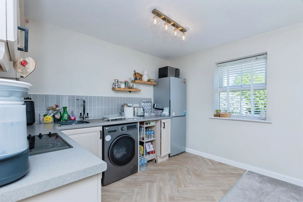 Loughland Close, Blaby, LE8, photo 11