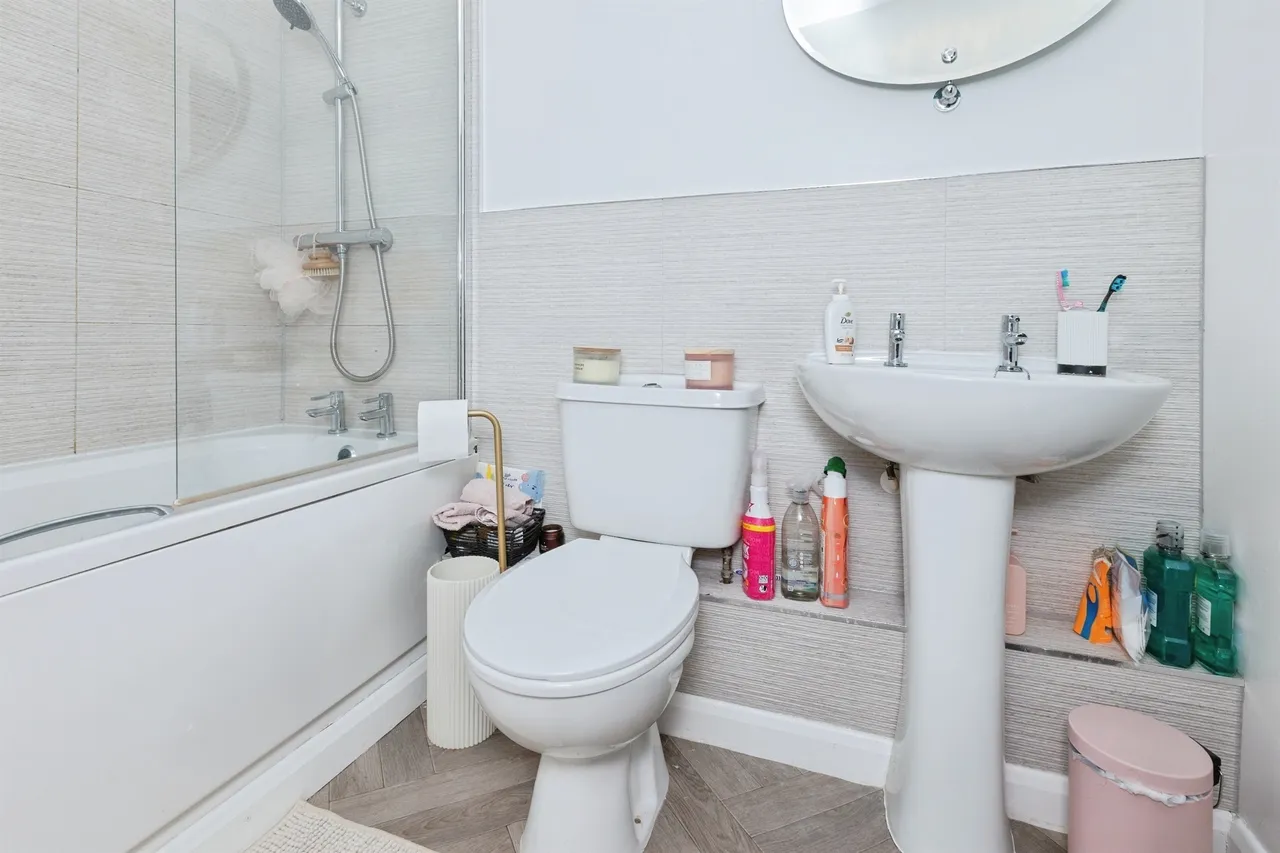 Loughland Close, Blaby, LE8, photo 15