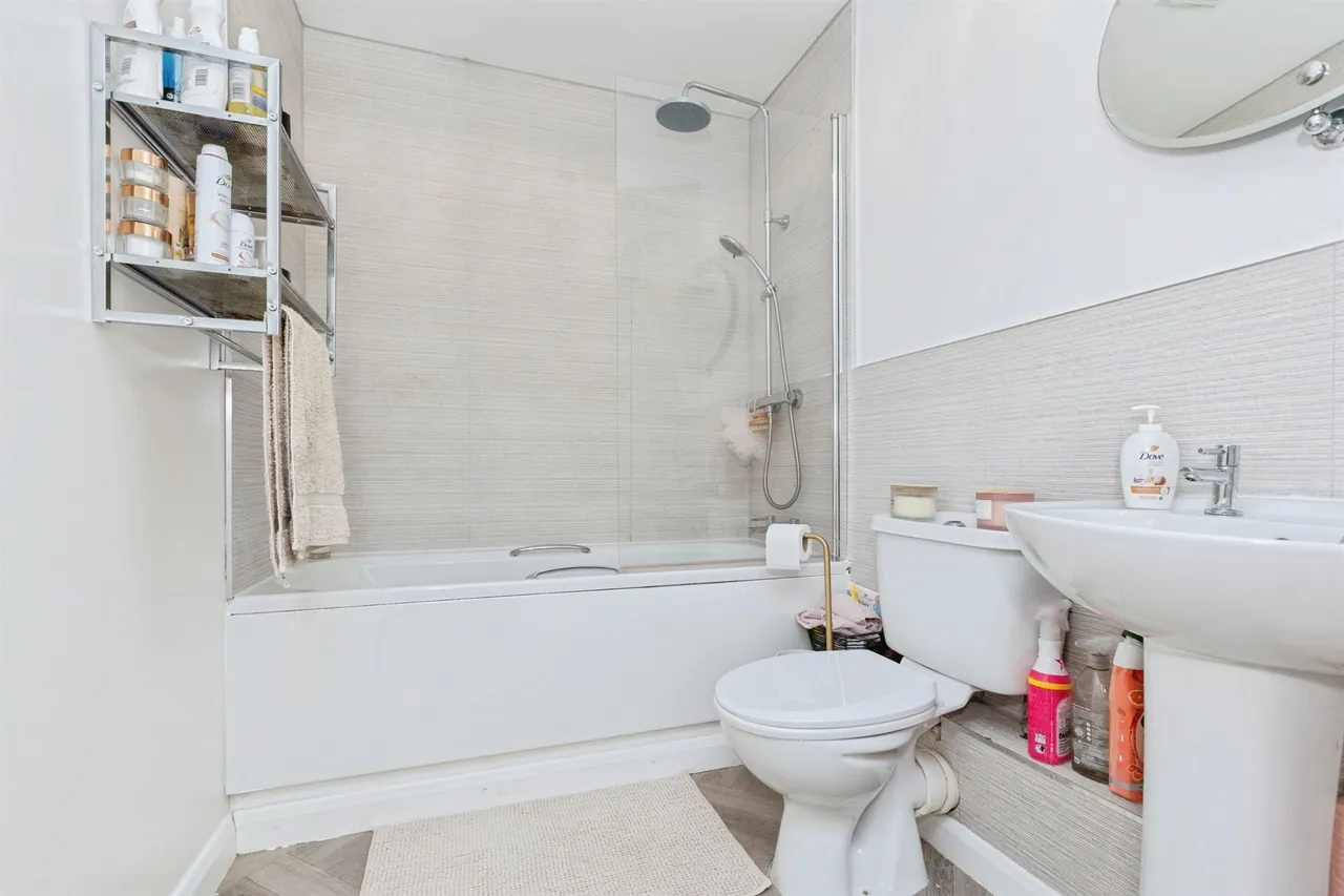 Loughland Close, Blaby, LE8, photo 14