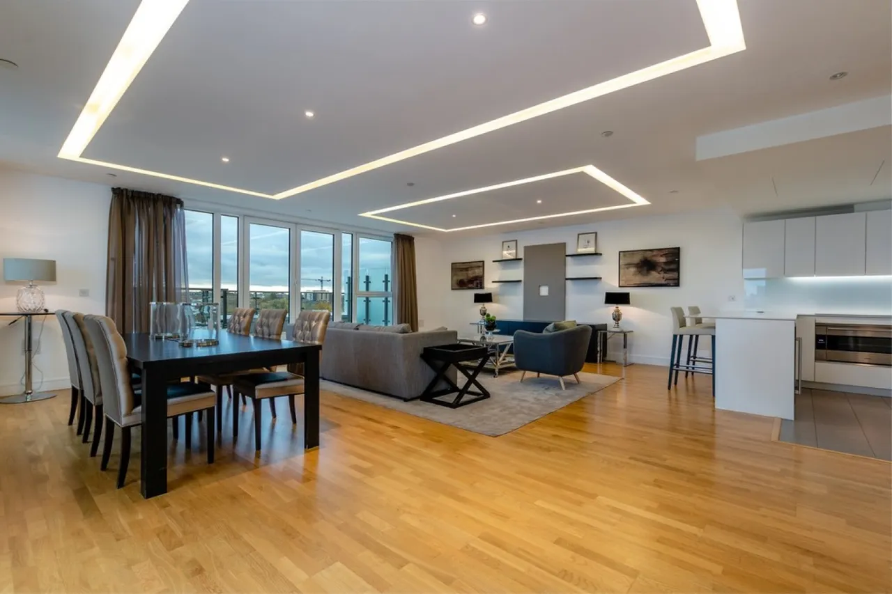 3 bed flat for sale — Flotilla House, Battersea Reach