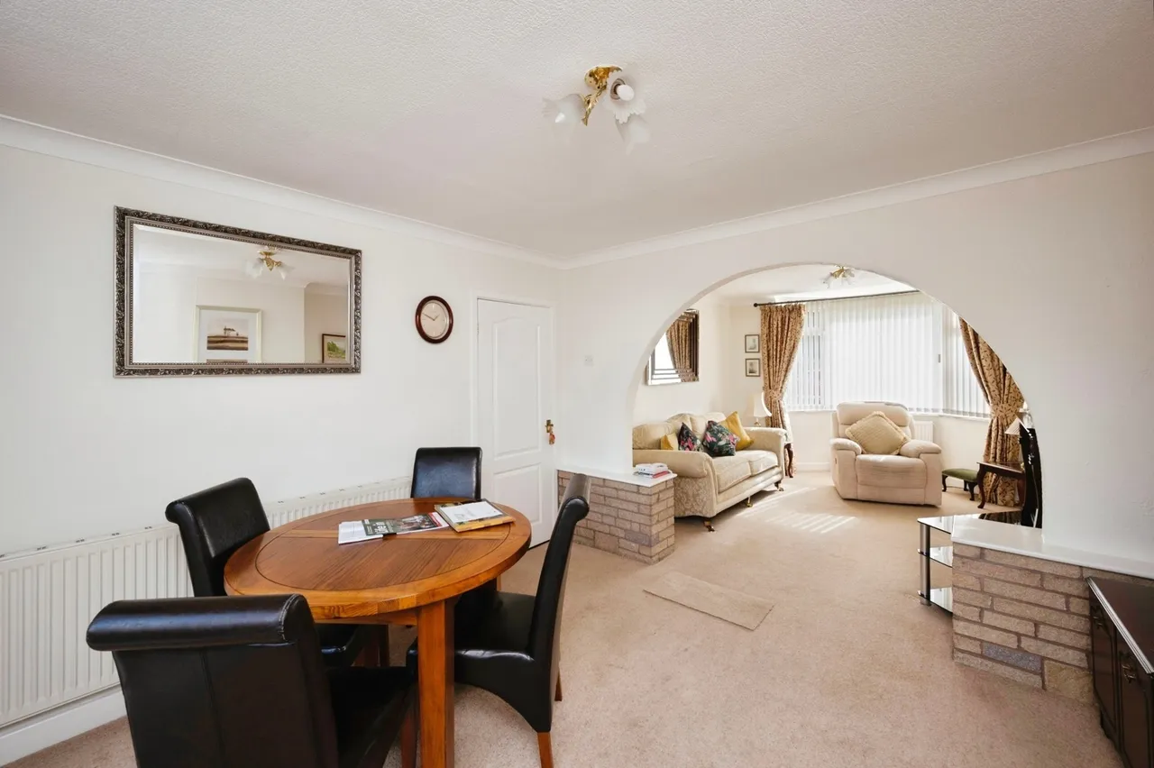 Marples Avenue, Mansfield Woodhouse, Mansfield, Nottinghamshire, NG19, photo 2