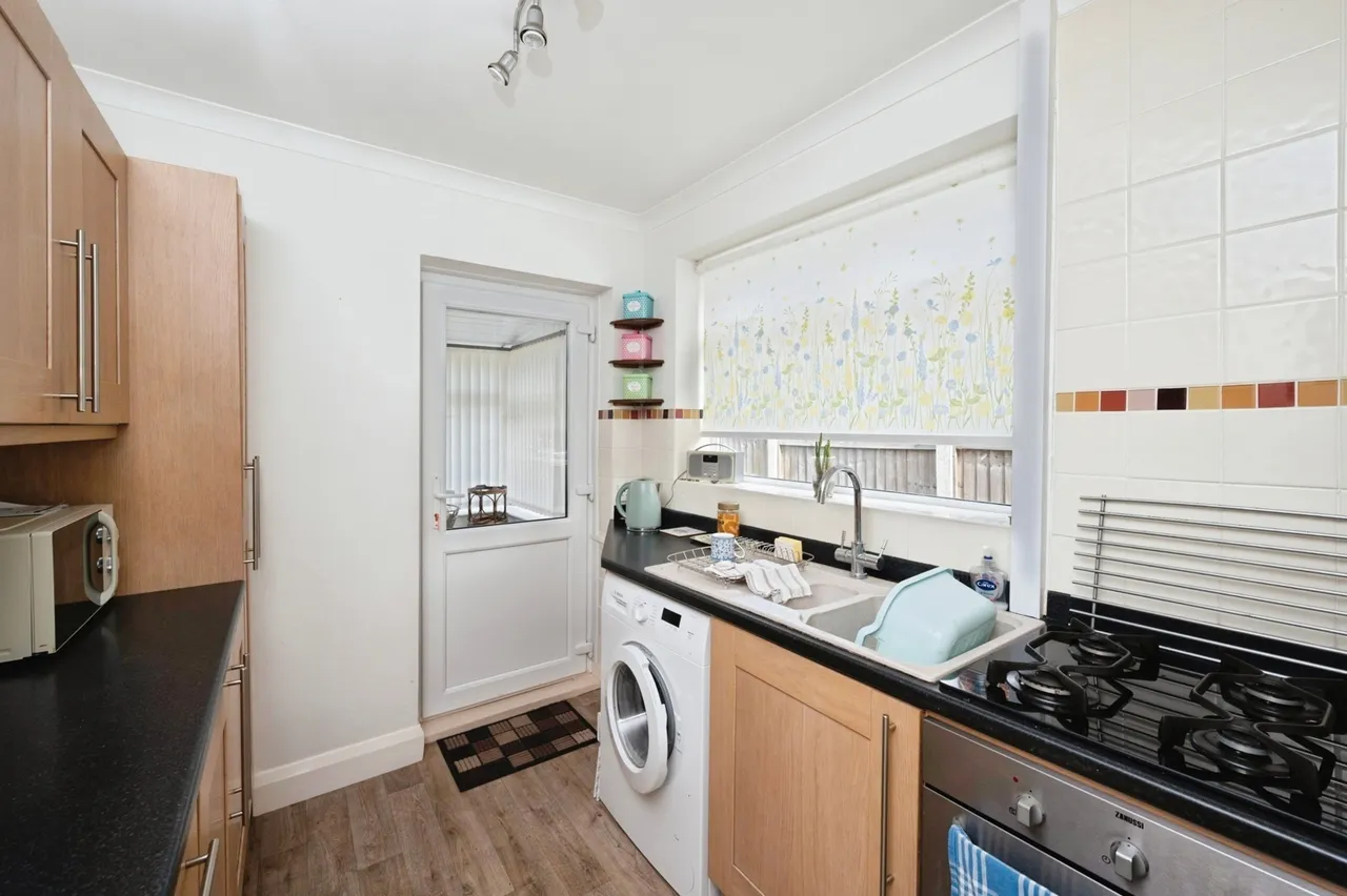 Marples Avenue, Mansfield Woodhouse, Mansfield, Nottinghamshire, NG19, photo 5