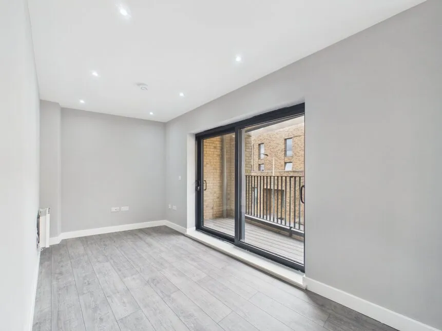 King Edwards Road, Barking, IG11, photo 4