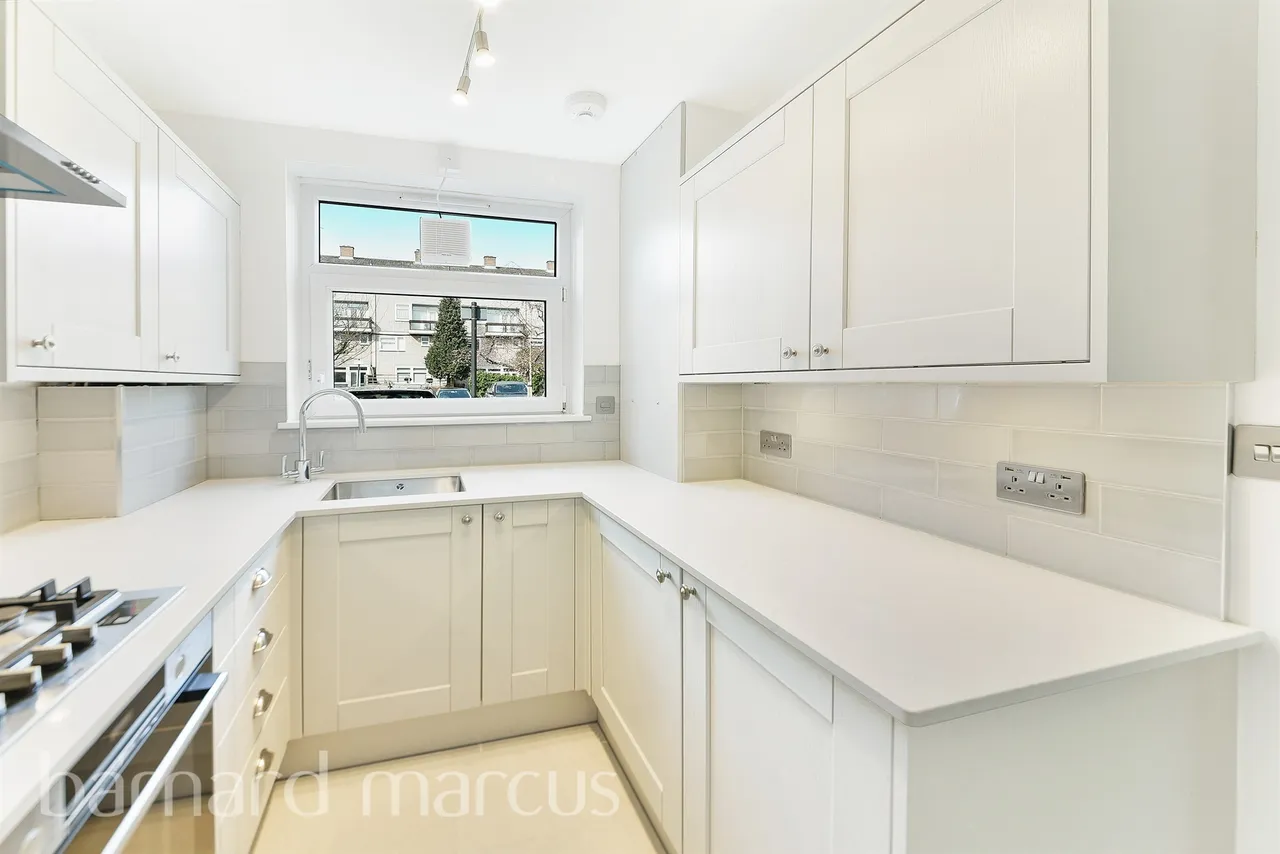 Gressenhall Road, London, SW18, photo 9