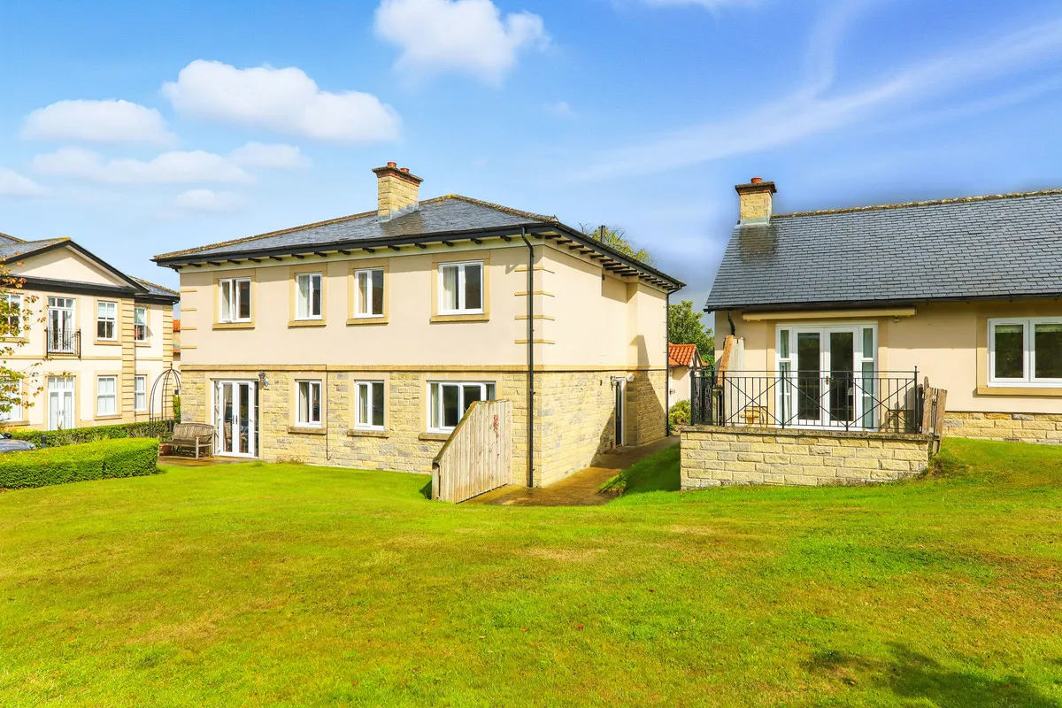 Hollins Hall, Harrogate, HG3, photo 12