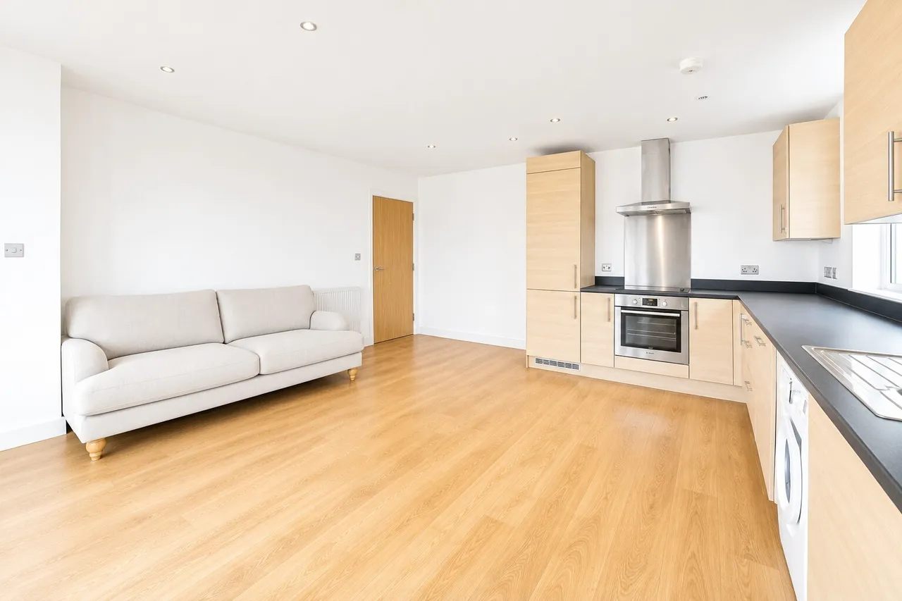 Ward Road, London, E15, photo 2