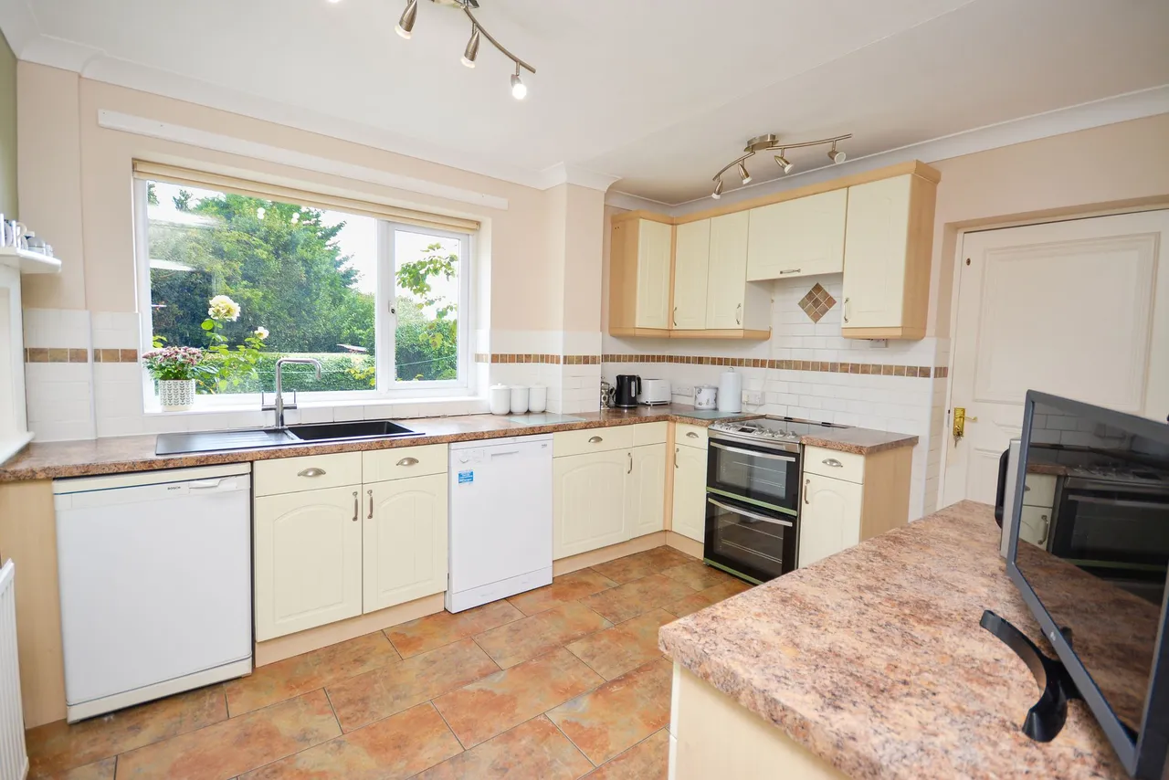 Fairways, Frodsham, photo 8