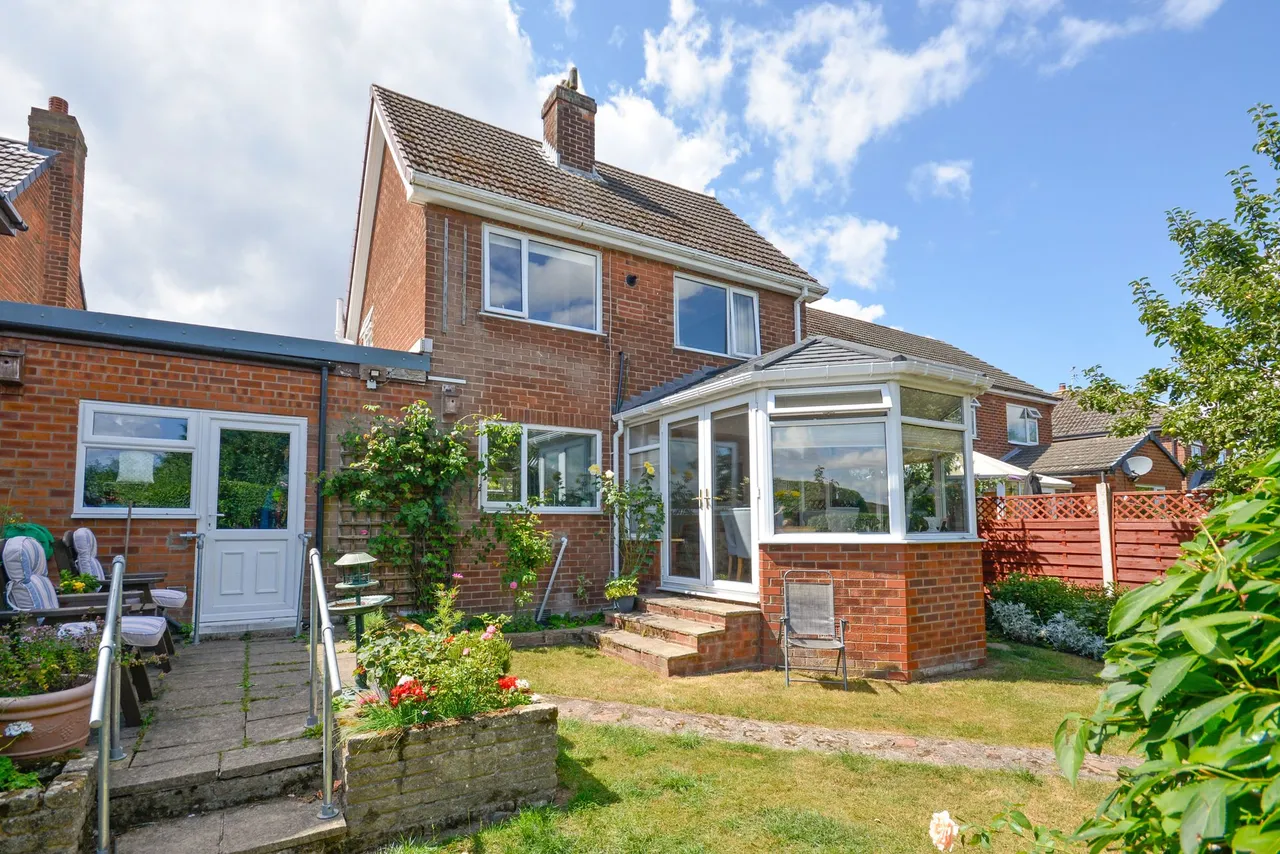Fairways, Frodsham, photo 18