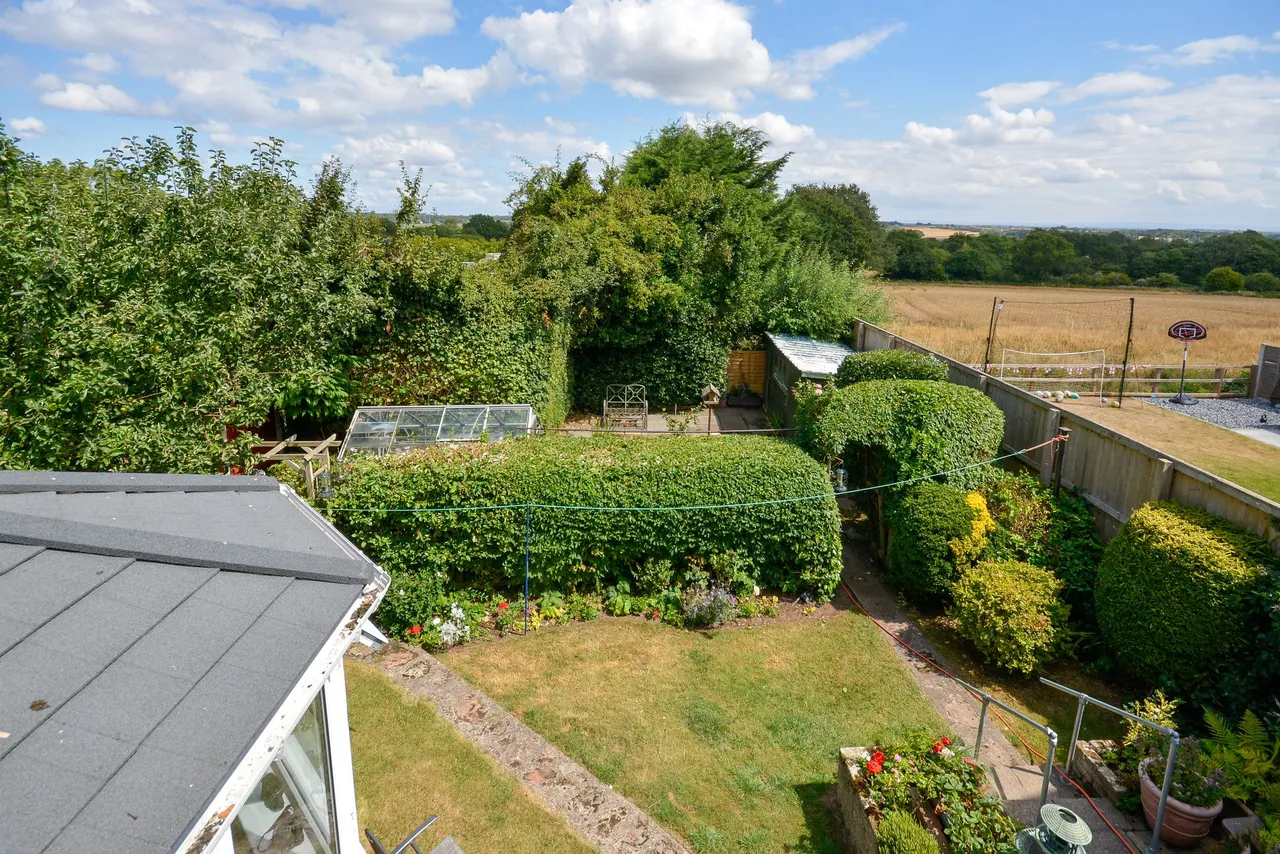 Fairways, Frodsham, photo 16