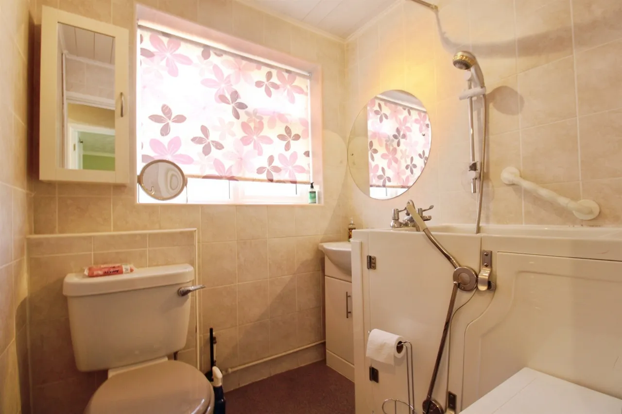Dart Close, Oadby, LE2, photo 10