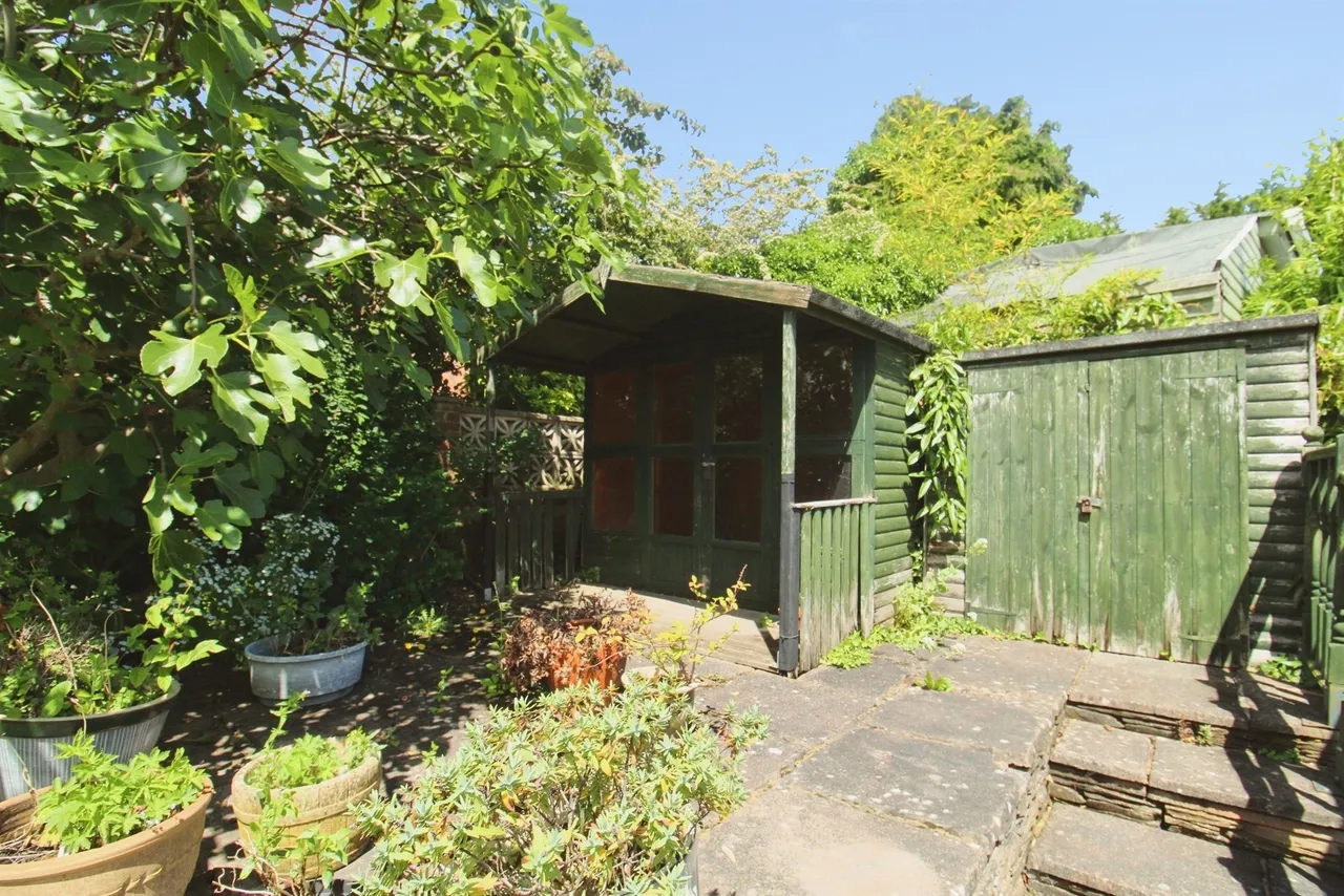 Dart Close, Oadby, LE2, photo 13