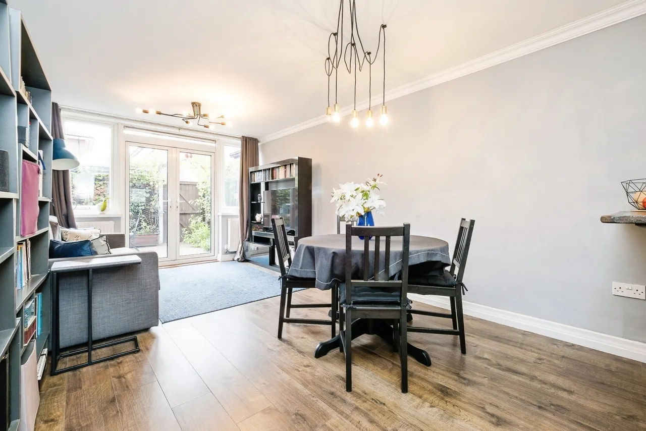 Tiptree Crescent, Clayhall, Essex, IG5, photo 5