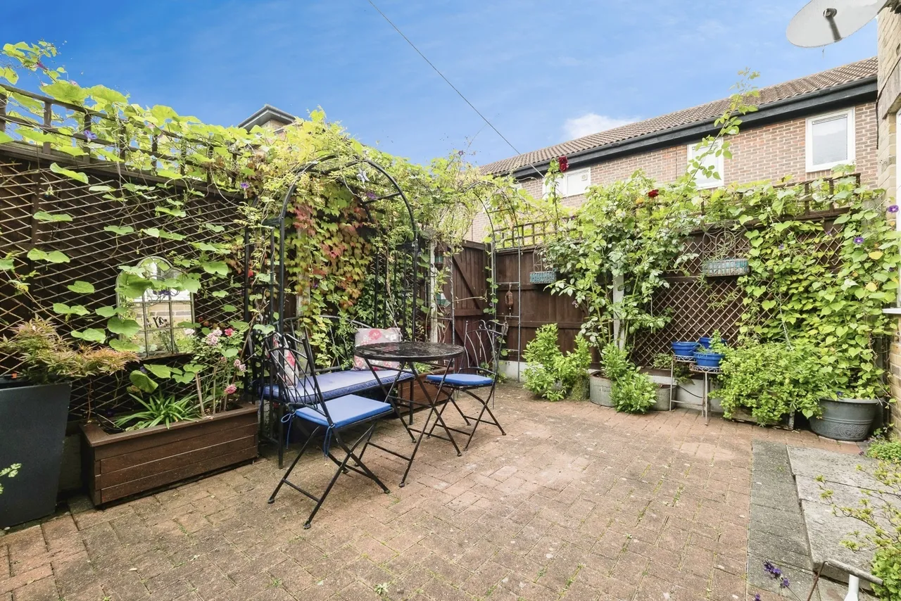 Tiptree Crescent, Clayhall, Essex, IG5, photo 15