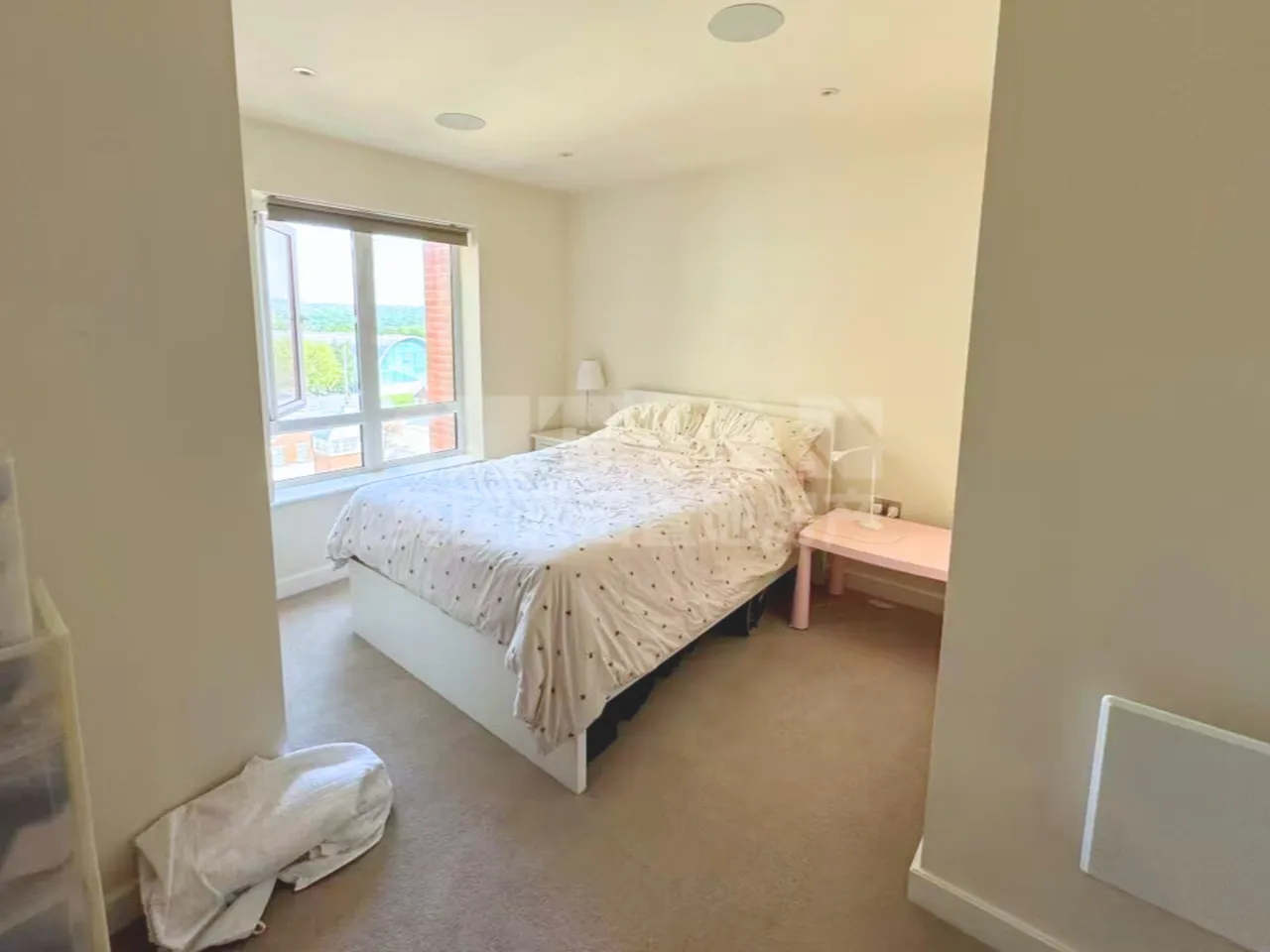 Golding House, NW9, photo 2