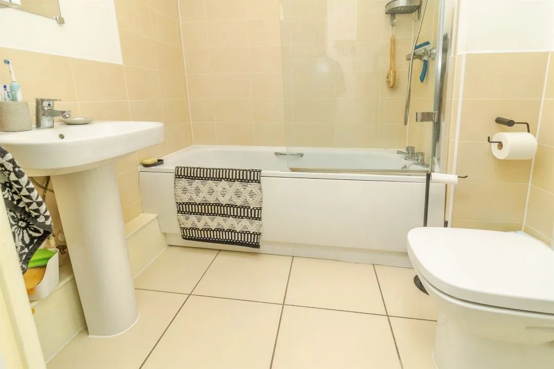 Copia Crescent, Leighton Buzzard, LU7, photo 13