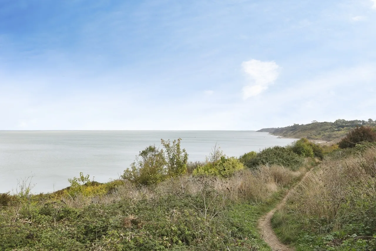 Augustine Road, Minster on Sea, ME12, photo 5