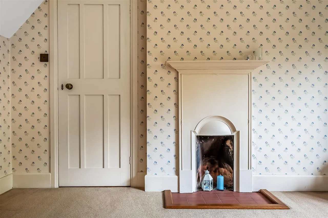 The Warren, Ashtead, KT21, photo 40