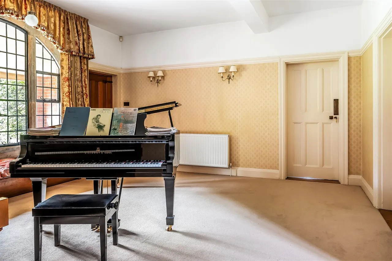 The Warren, Ashtead, KT21, photo 47