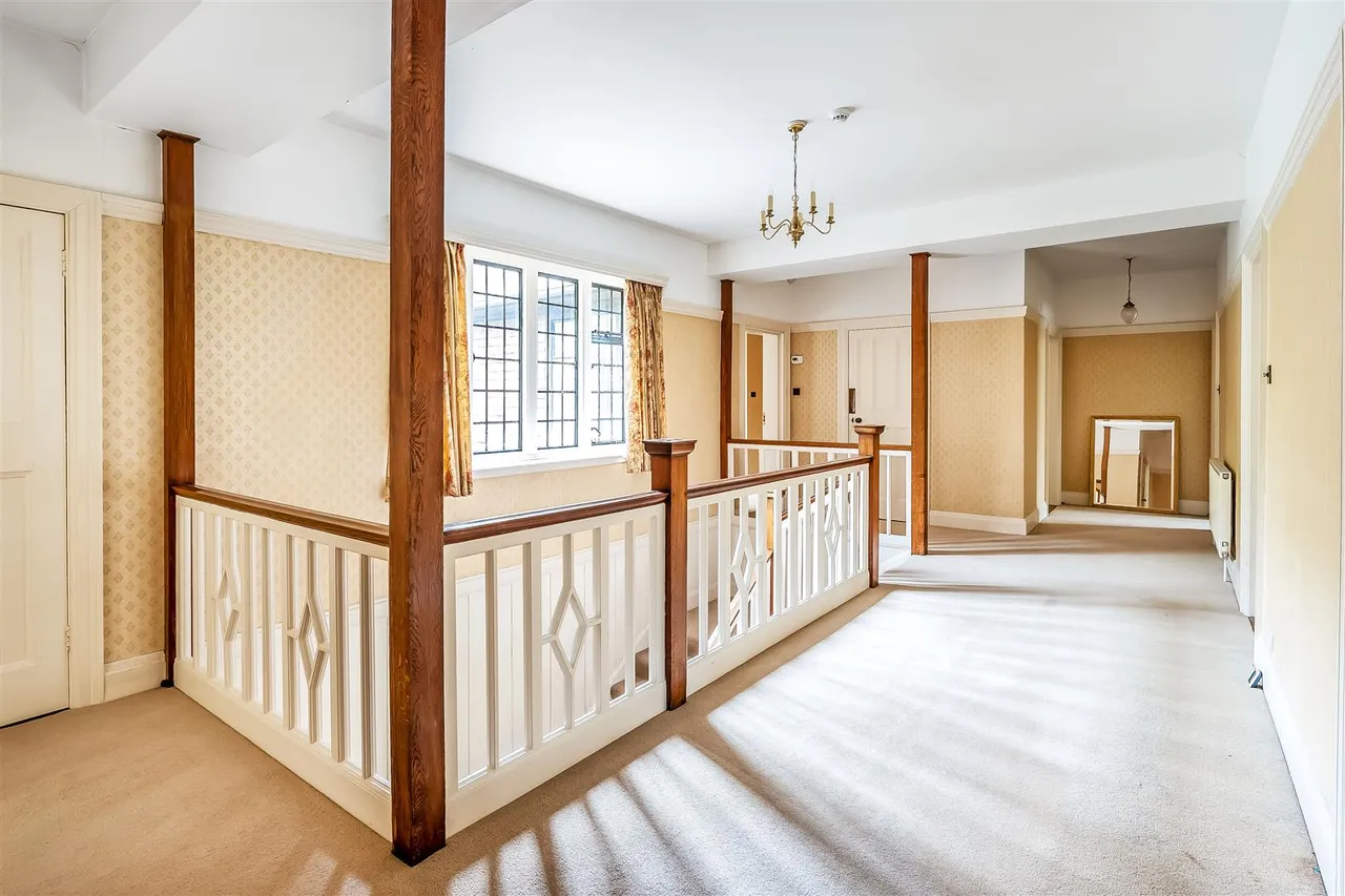 The Warren, Ashtead, KT21, photo 24
