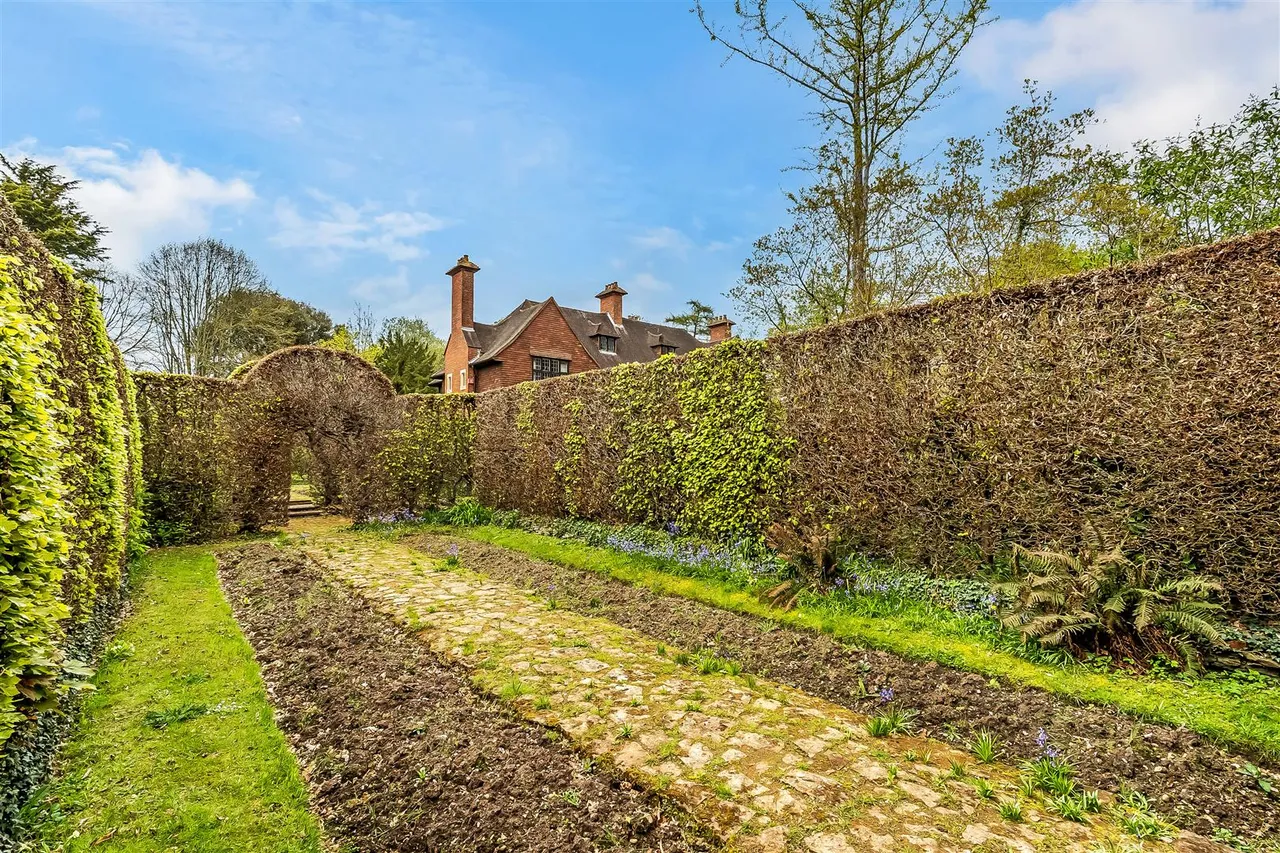 The Warren, Ashtead, KT21, photo 66