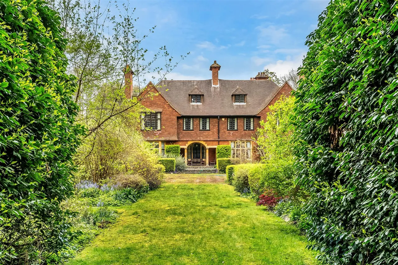 9 bed house for sale, The Warren, Ashtead, KT21