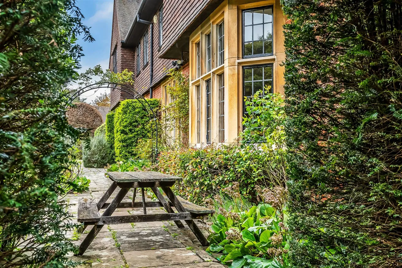 The Warren, Ashtead, KT21, photo 72