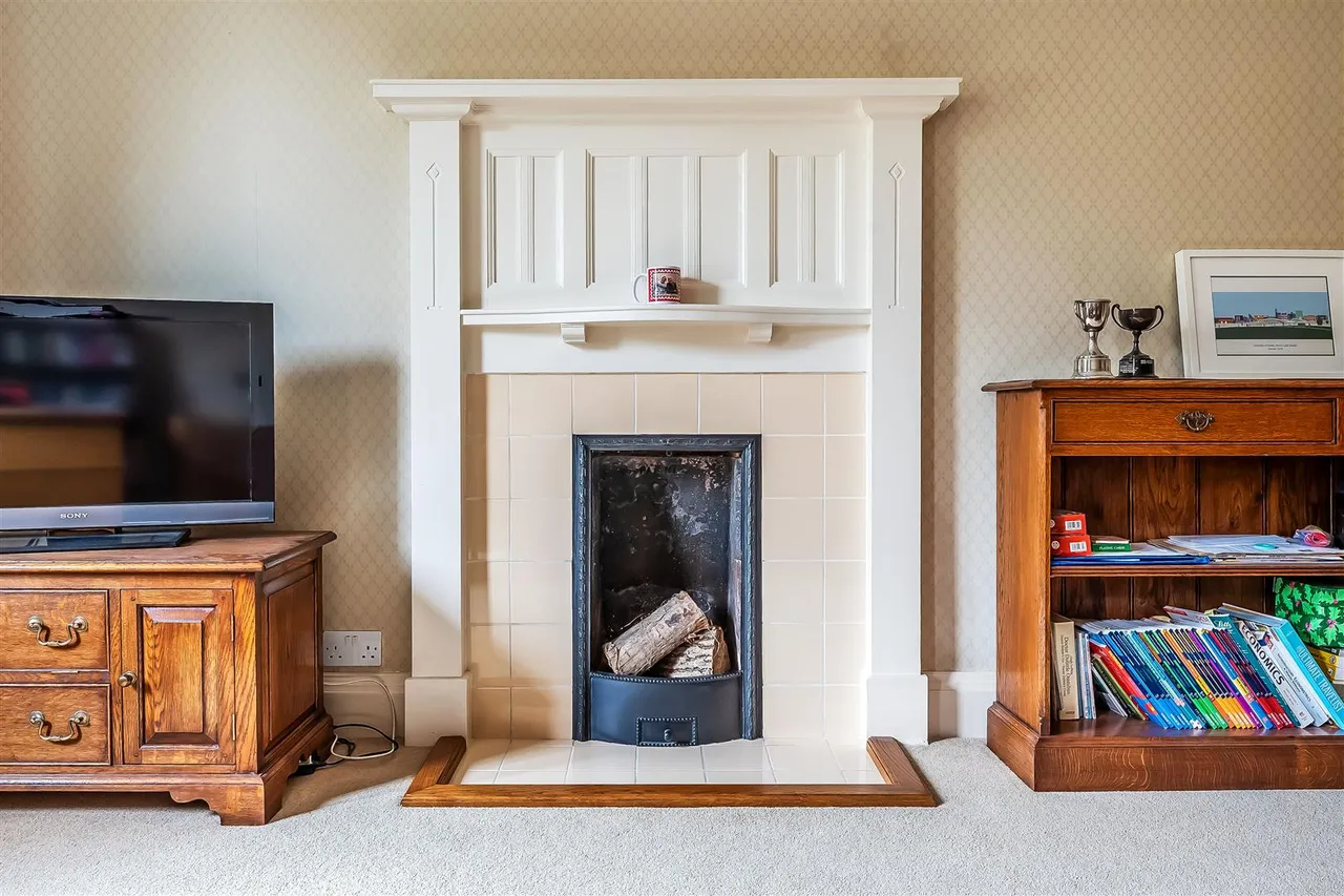 The Warren, Ashtead, KT21, photo 20