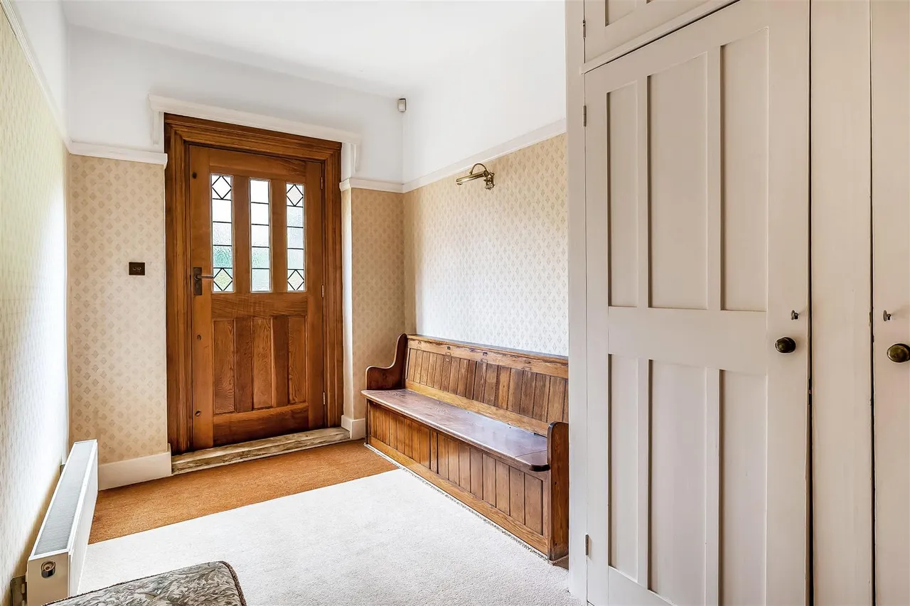 The Warren, Ashtead, KT21, photo 54