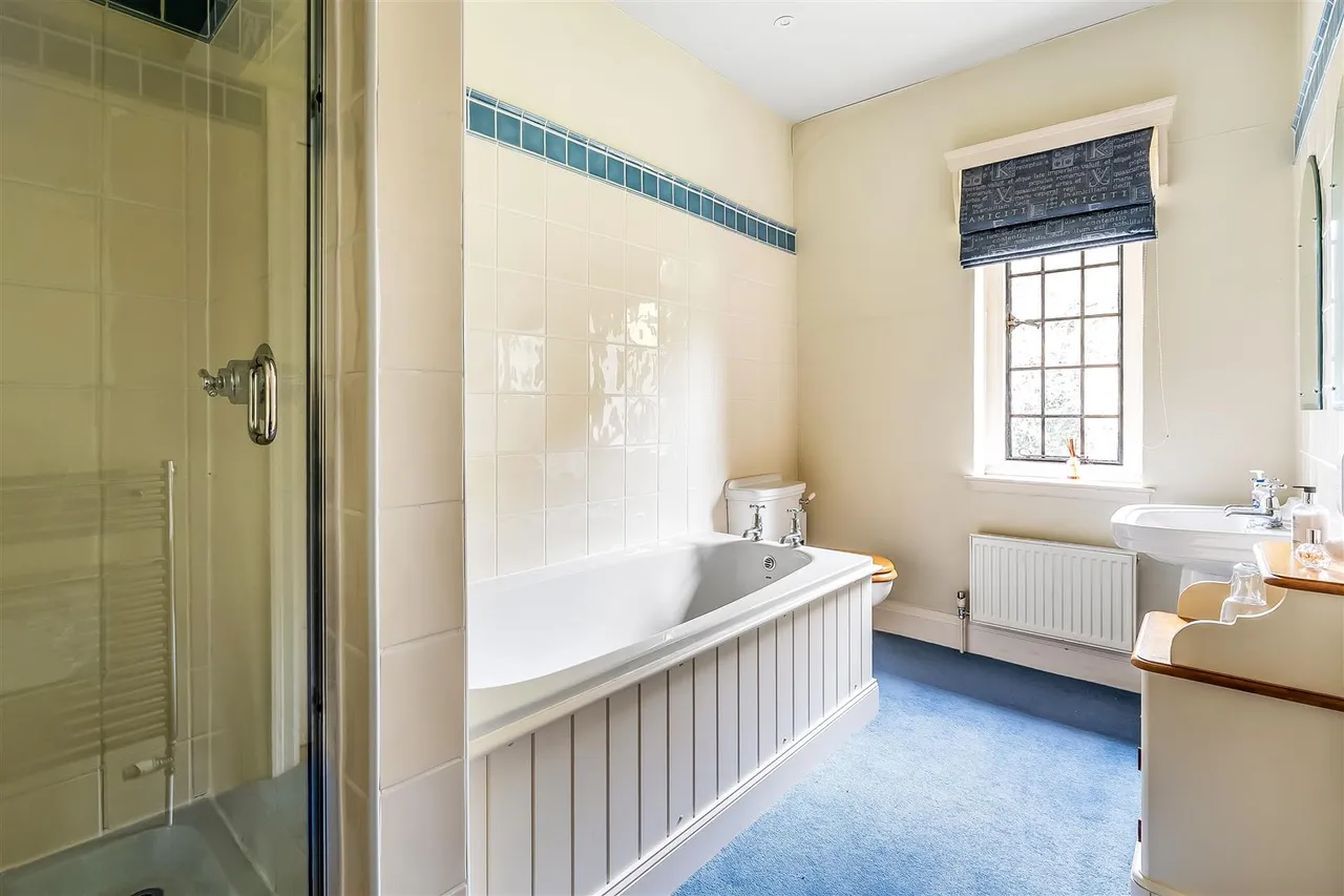 The Warren, Ashtead, KT21, photo 37