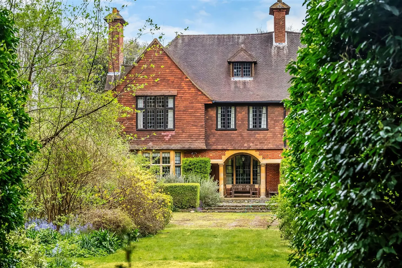 The Warren, Ashtead, KT21, photo 73