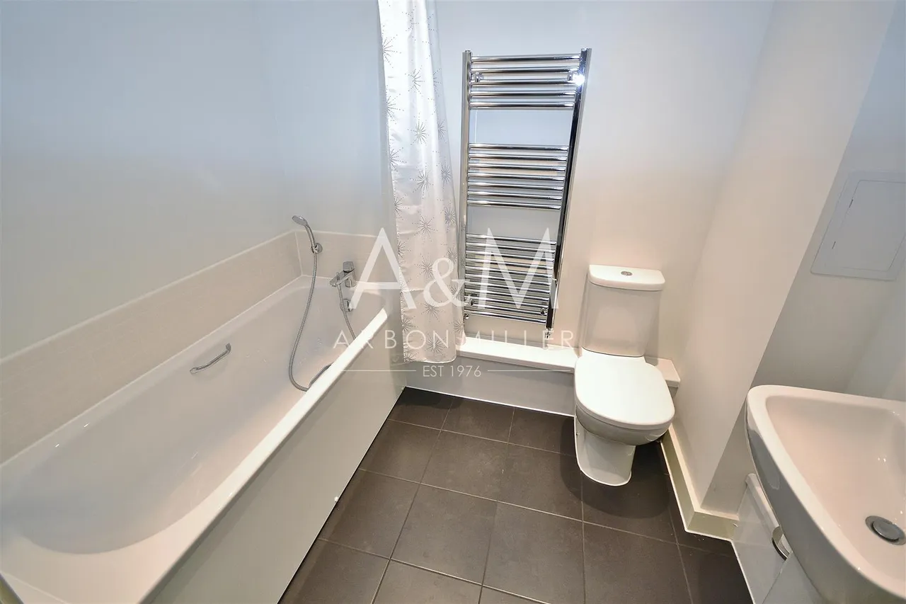 Albert House, Reservoir Way, IG63FE, photo 5