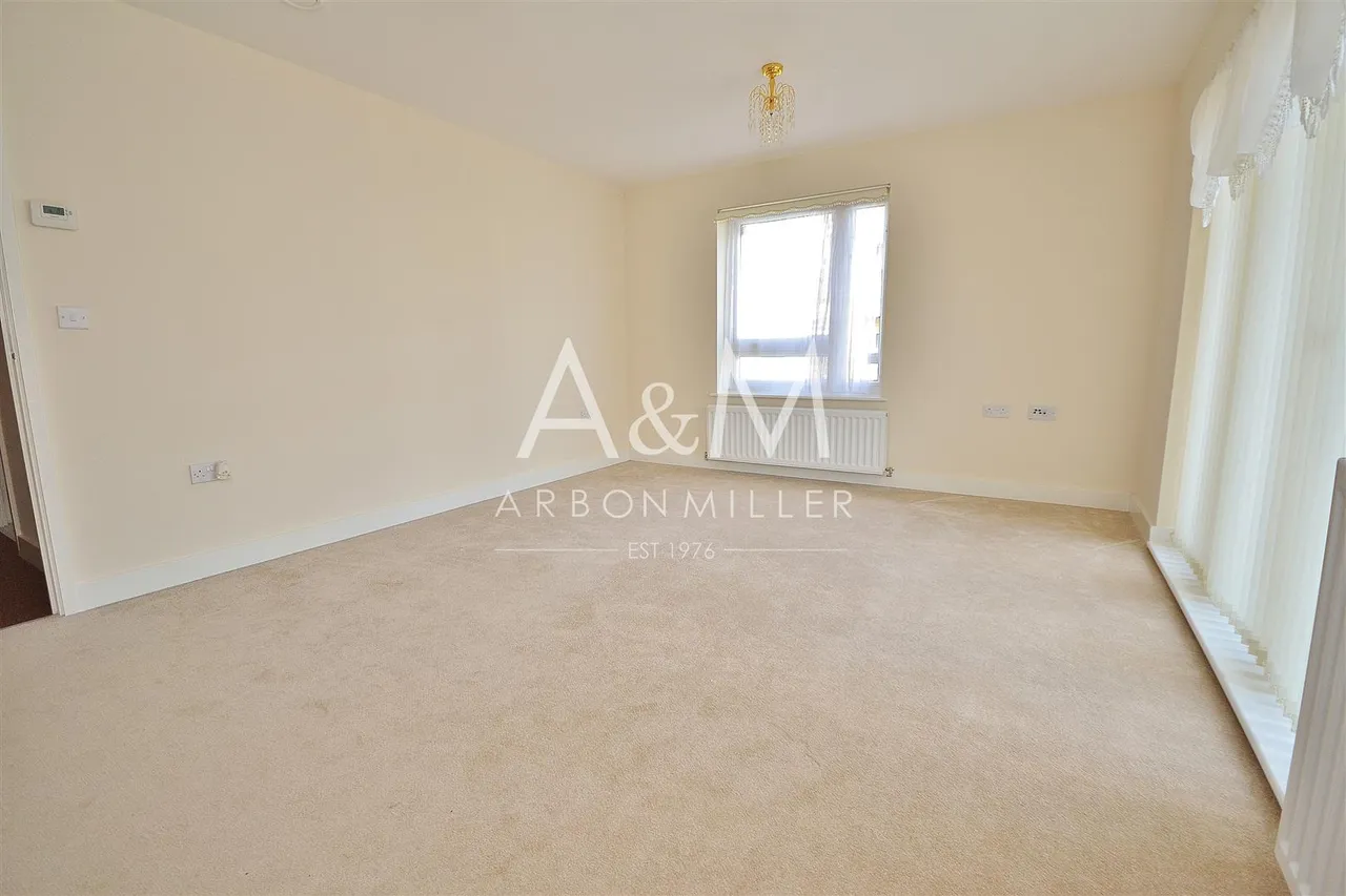 Albert House, Reservoir Way, IG63FE, photo 2