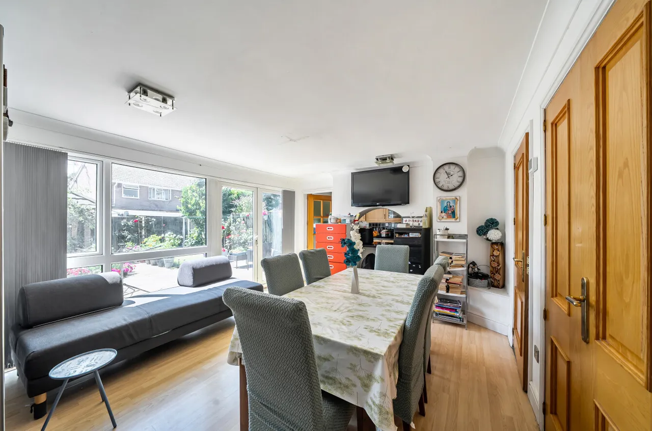 Plover Close, Lordswood, SO16, photo 5