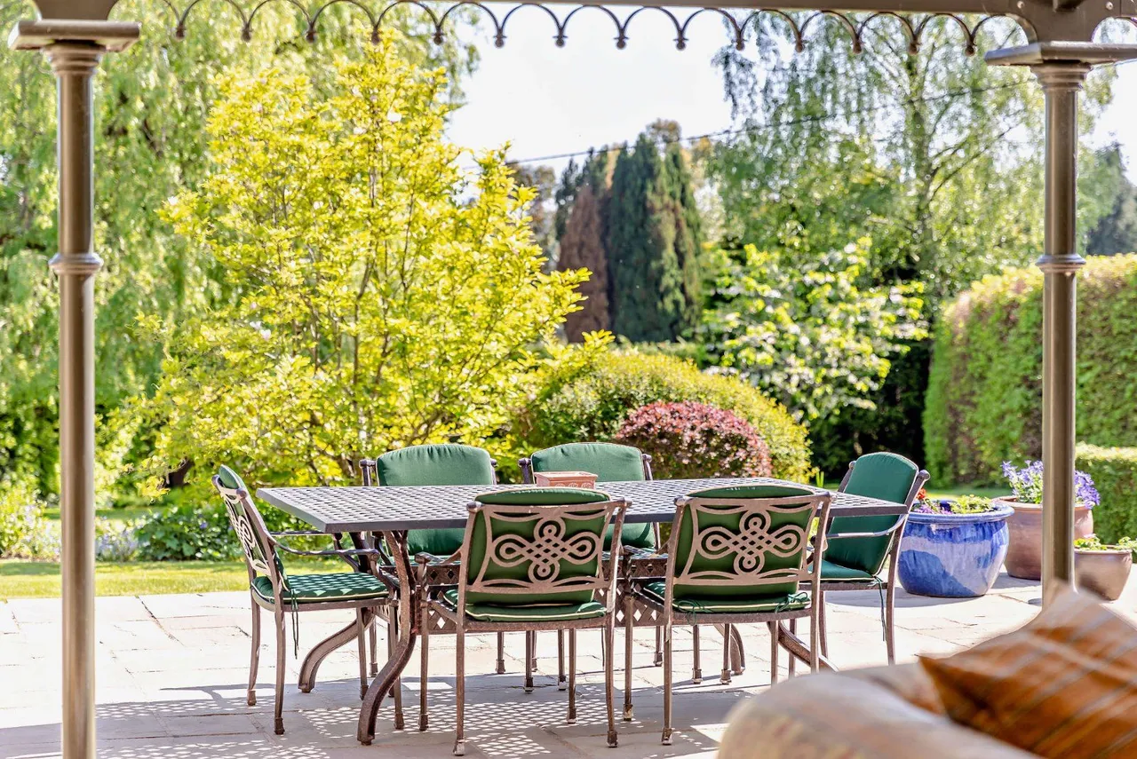 Hewshott Lane, Liphook, Hampshire, GU30 7SU, photo 5