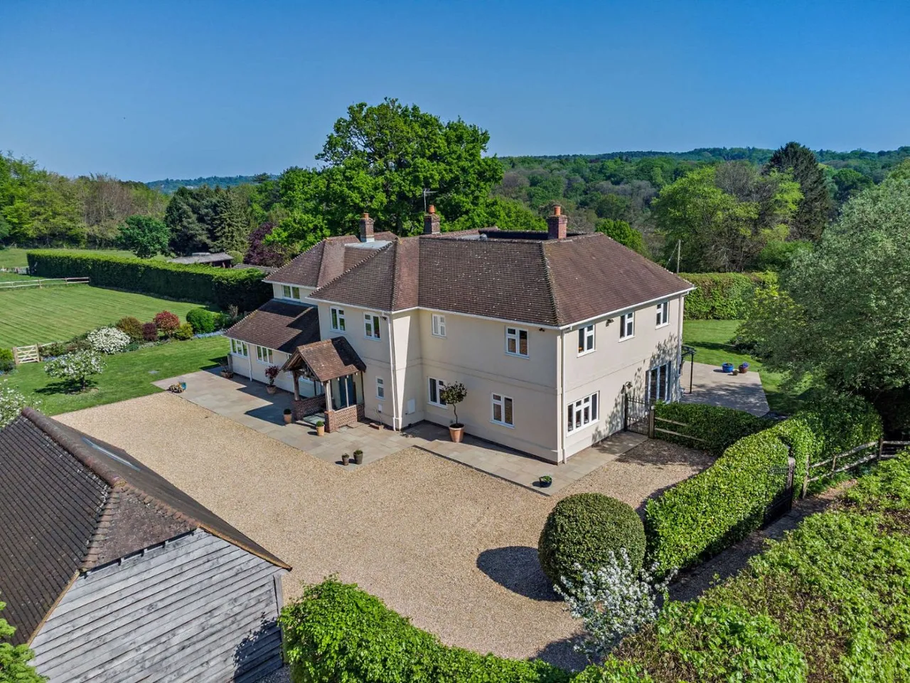 6 bed house for sale — Hewshott Lane, Liphook, Hampshire, GU30 7SU