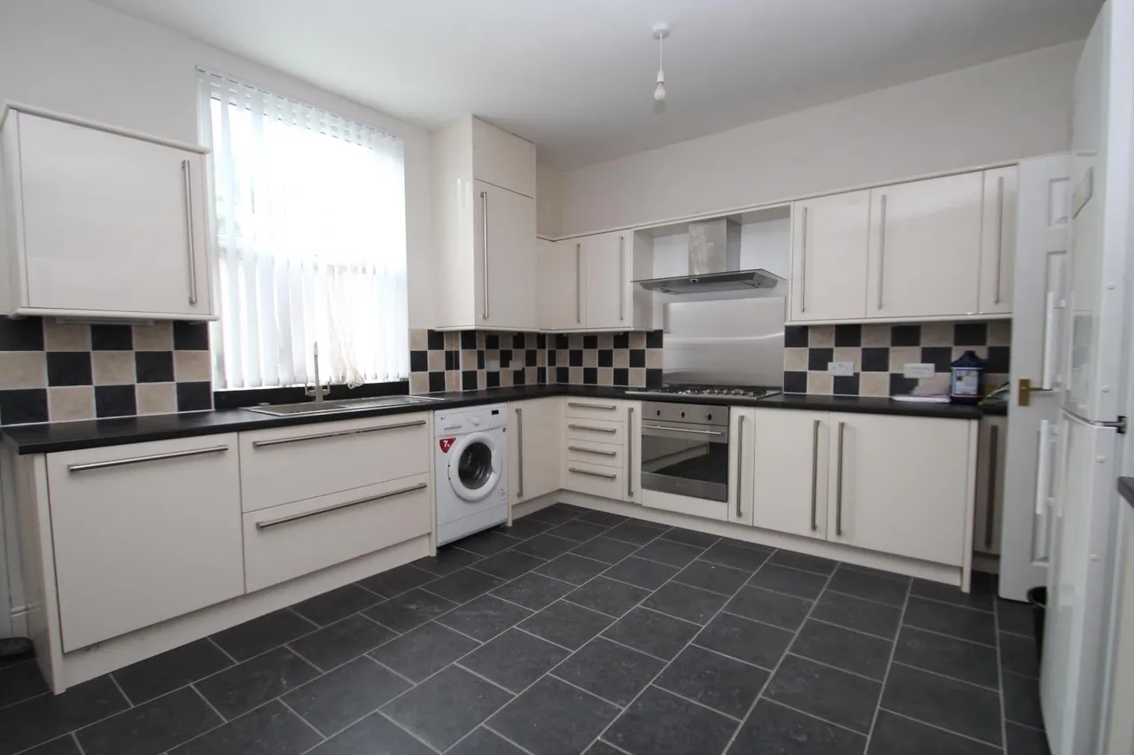 Victoria Street, Leeds, LS7, photo 2