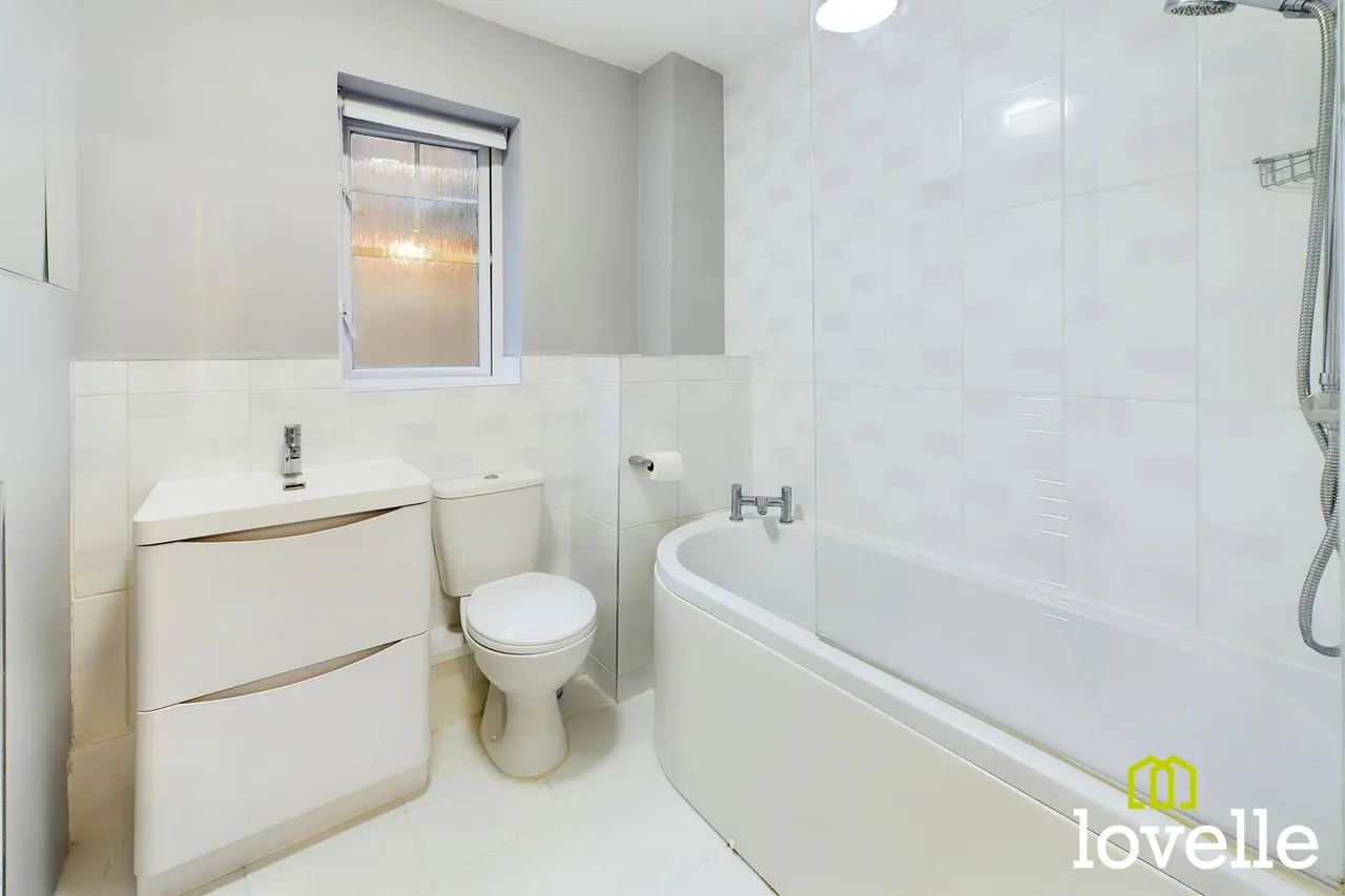 St. Marys Close, Hessle, HU13, photo 10