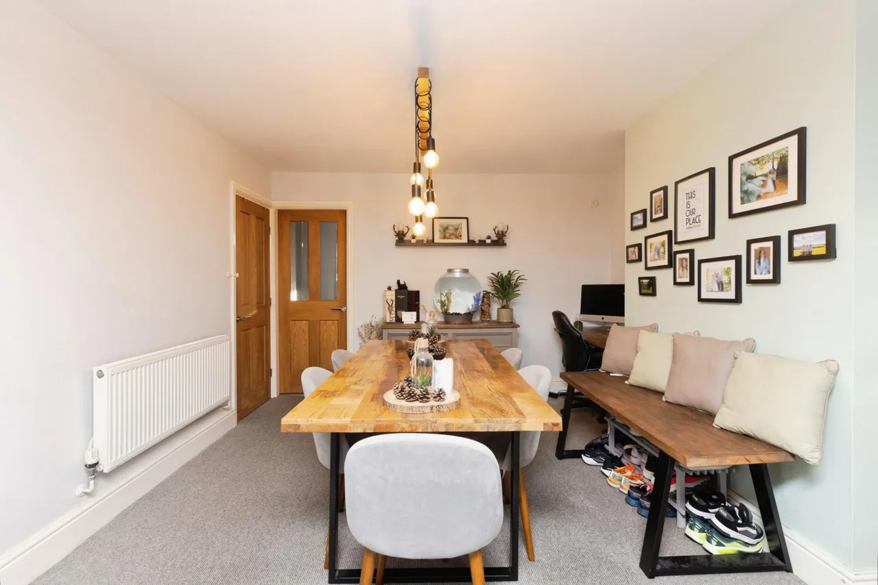 Hodgson Lane, Drighlington, BD11, photo 6