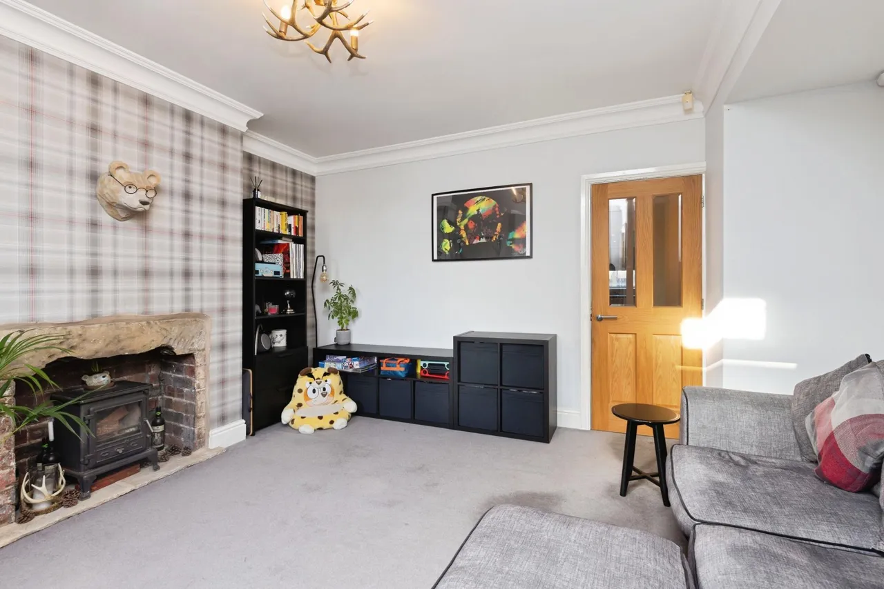 Hodgson Lane, Drighlington, BD11, photo 3