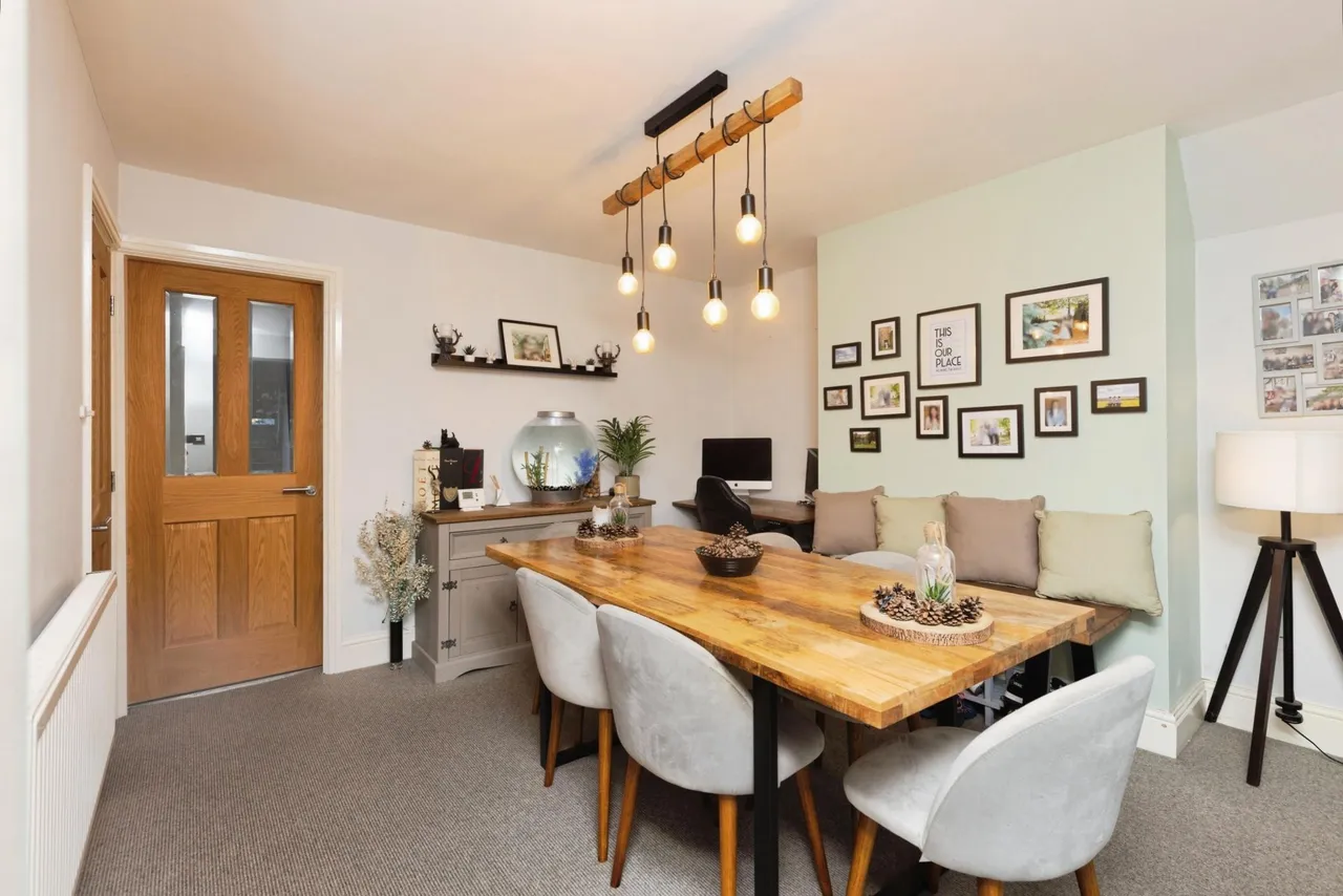 Hodgson Lane, Drighlington, BD11, photo 7