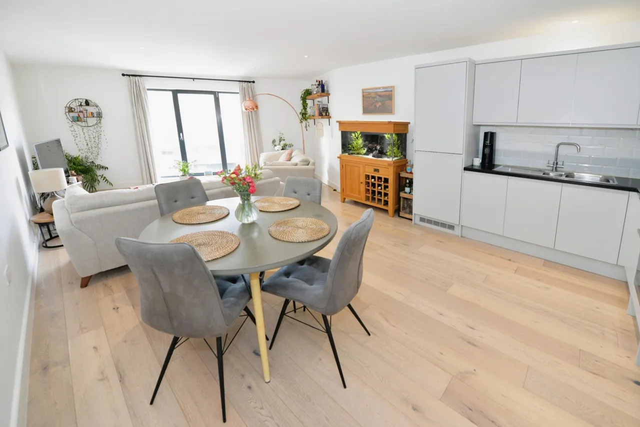 1 Royal Crescent Road, Southampton, SO14, photo 3