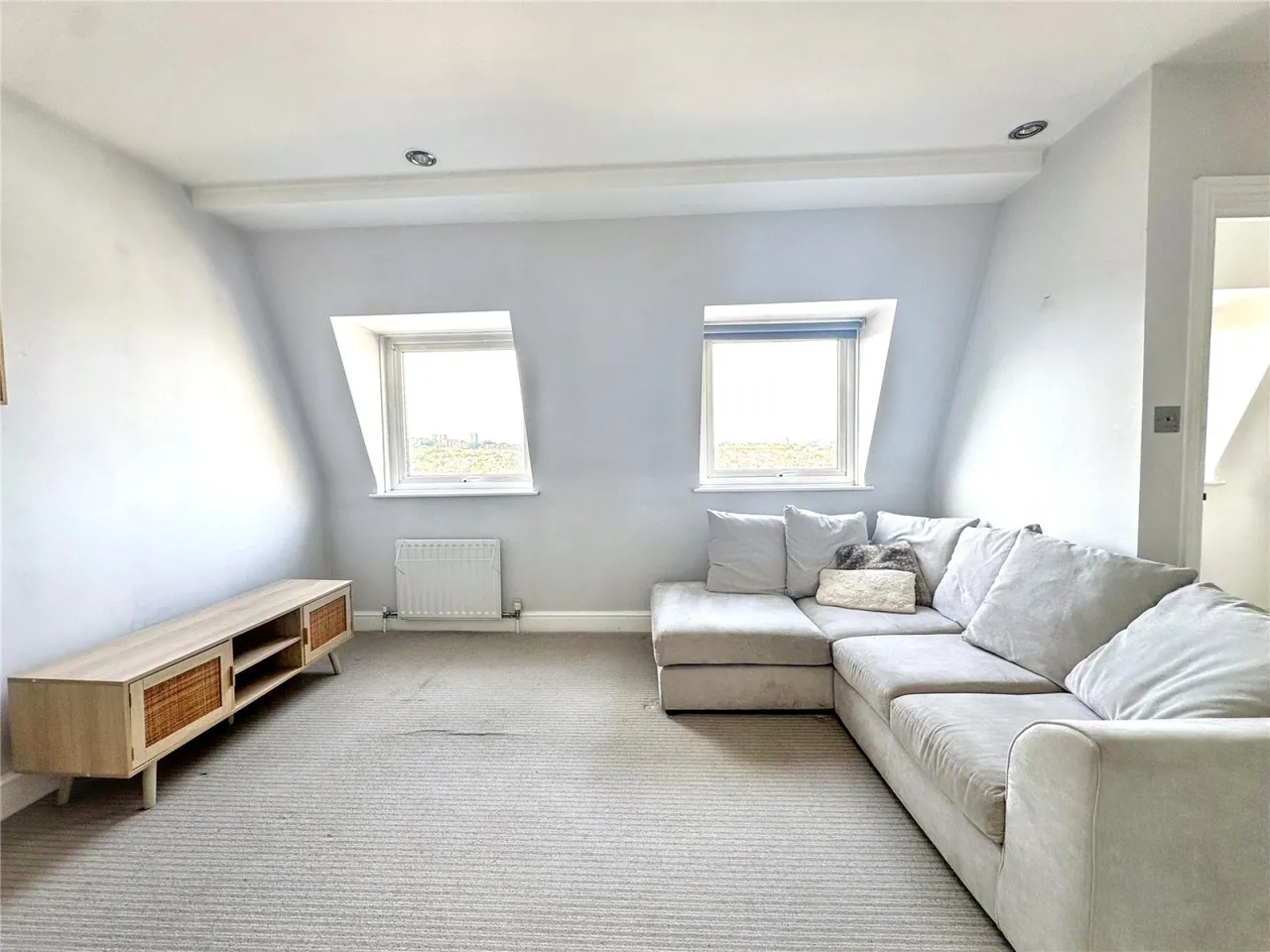Arthur Road, Wimbledon Park, photo 2