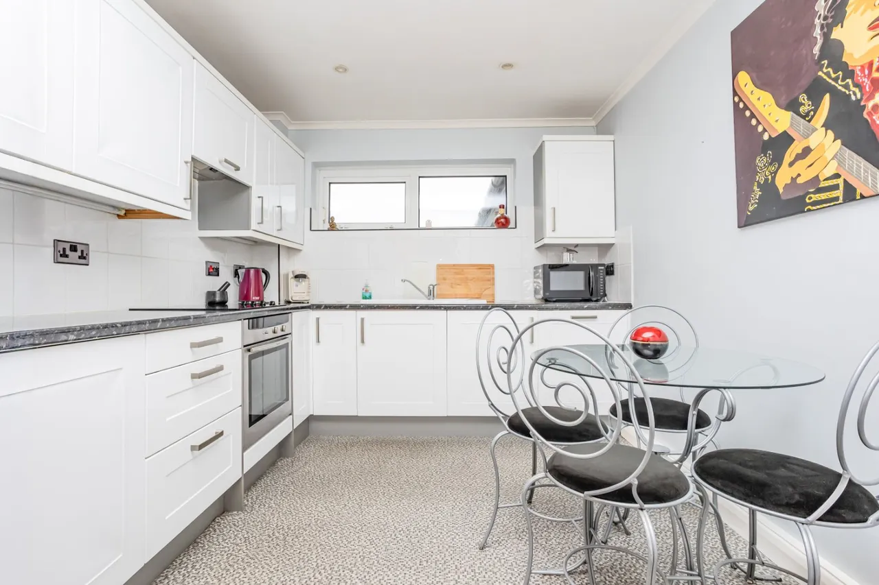 Alpha Road, Birchington, CT7, photo 2