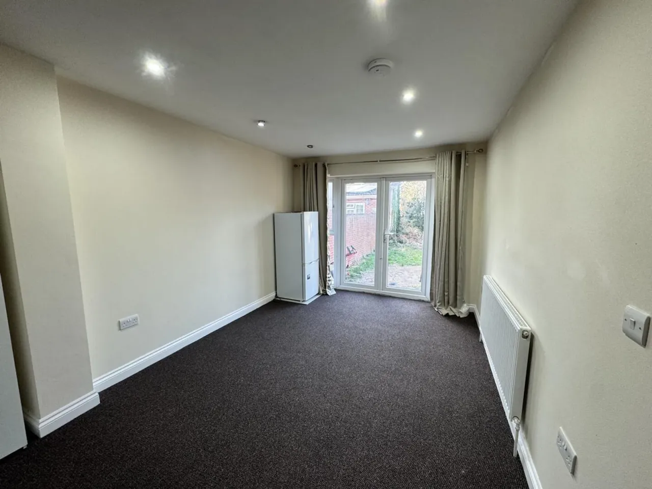 St. Pauls Close, Hounslow, photo 2