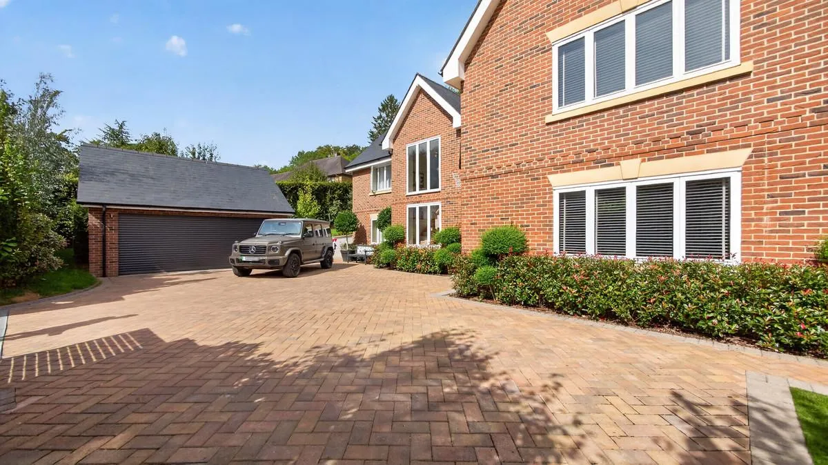 Lambridge Wood Road, Henley-on-Thames, RG9, photo 49