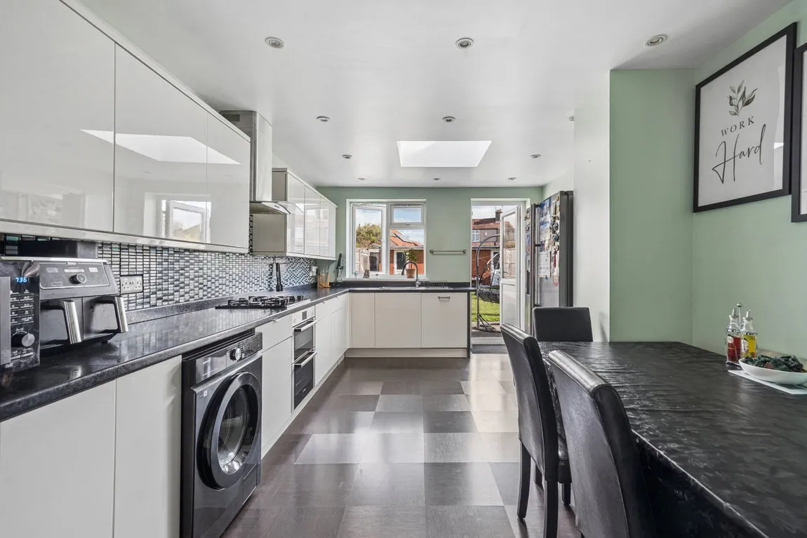 The Glen, Pinner, HA5, photo 7