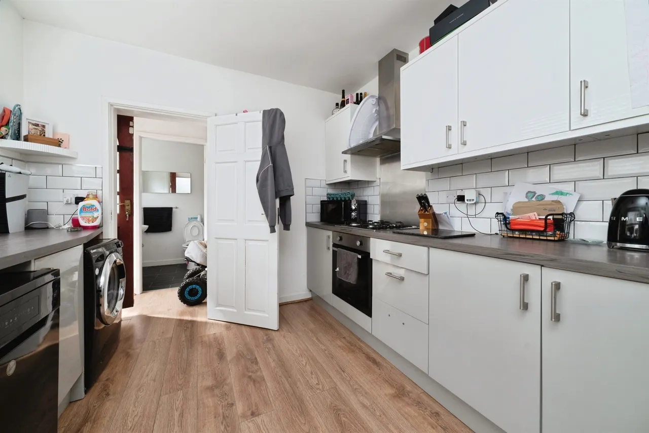 Spring Bank West, Hull, photo 9