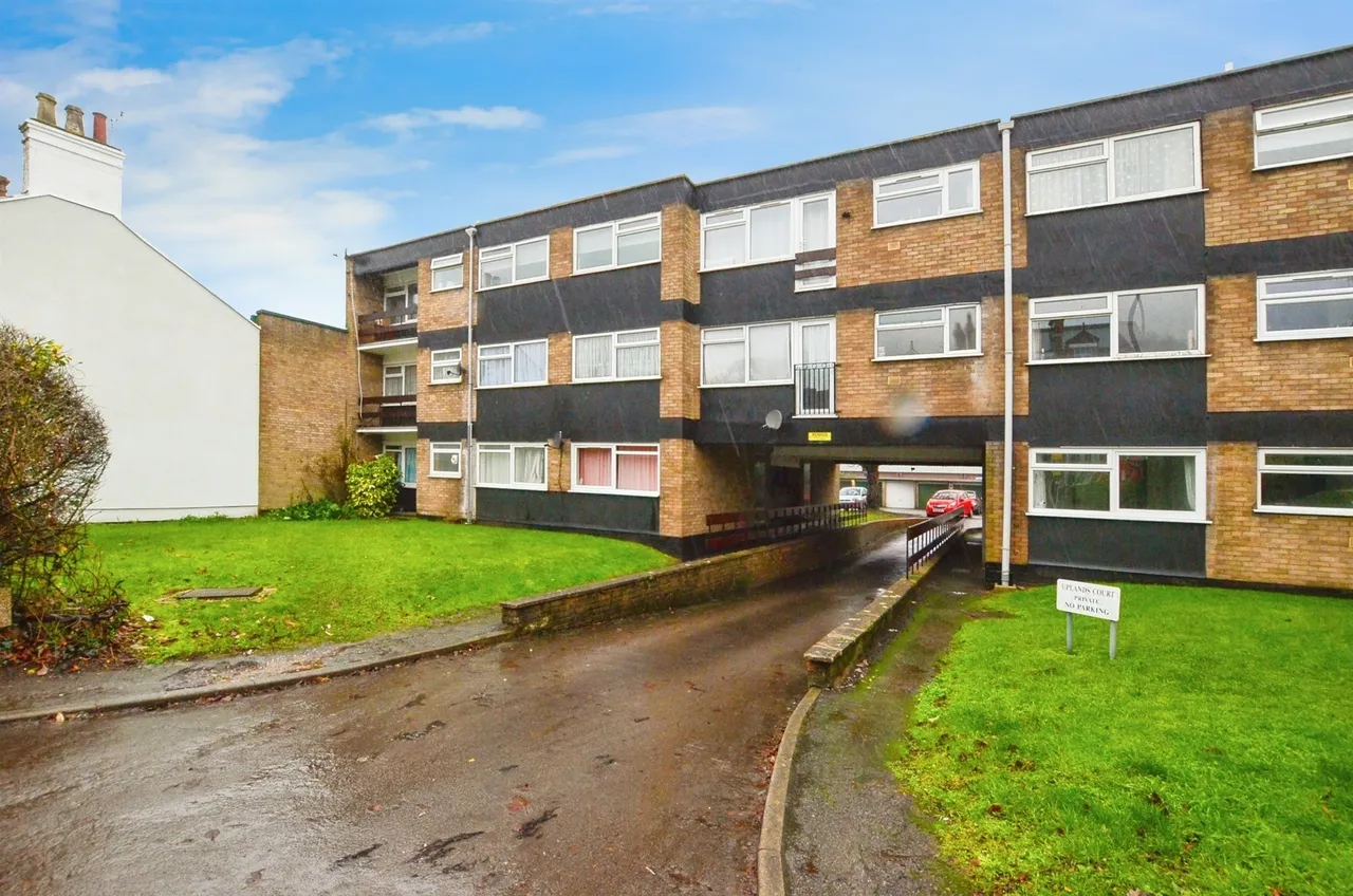 1 bed flat for sale — Broad Street, Chesham
